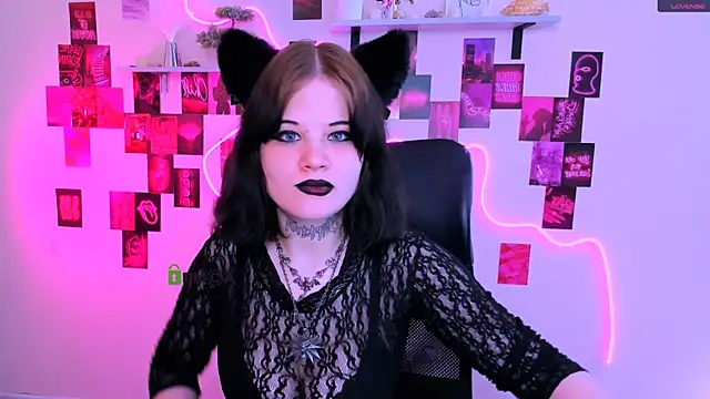 Snapshot of nikki_kiss_ chatting on May 2026 09:15:02 AM nikki kiss online show from May 2026 09:15:02 AM