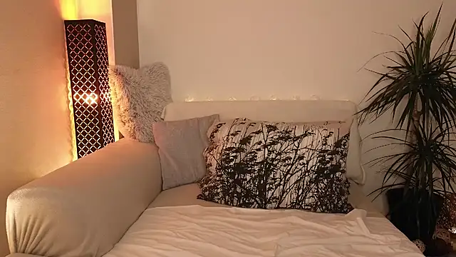 Sharon Red online show from February 2025 06:15:02 PM