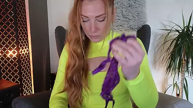 Sharon Red online show from October 2025 11:33:02 AM