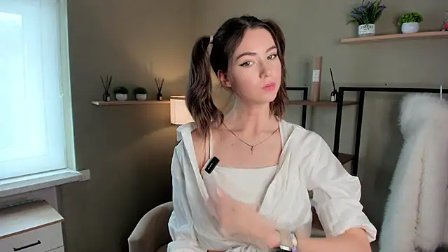 Snapshot of Peaches_Peaches chatting on April 2026 09:48:02 AM Peaches Peaches online show from April 2026 09:48:02 AM