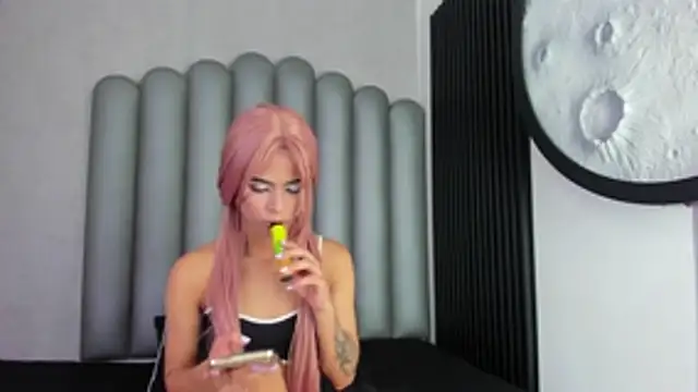 luna-bella  online show from May 2026 03:26:01 AM