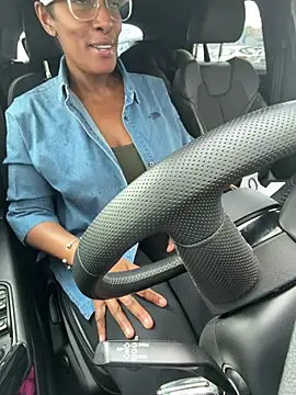 ThatNanNextDoor online show from April 2026 12:12:01 PM