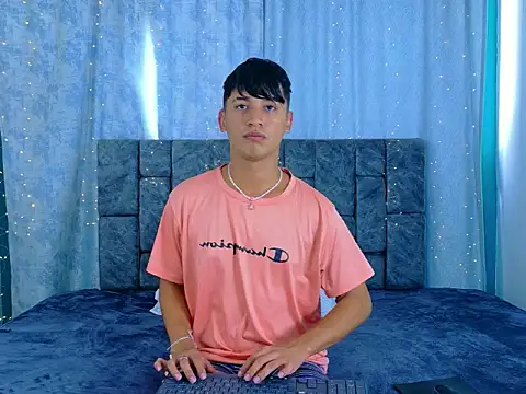 Snapshot of IhanKing chatting on April 2026 07:26:01 PM IhanKing online show from April 2026 07:26:01 PM