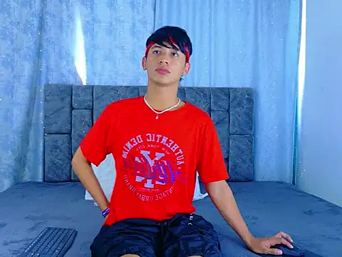 Snapshot of IhanKing chatting on May 2026 06:59:01 PM IhanKing online show from May 2026 06:59:01 PM