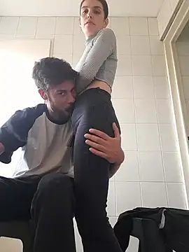 catsqueens online show from April 2026 05:53:02 PM