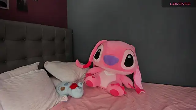 Charlotte james1 online show from April 2026 12:38:02 AM