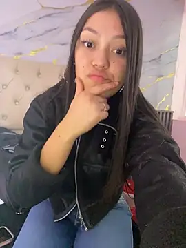 Snapshot of thalia_ec chatting on July 2026 03:25:01 PM thalia ec online show from July 2026 03:25:01 PM