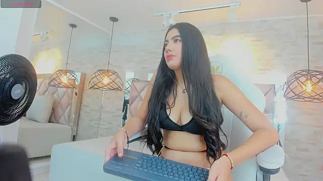 hazel nyxx online show from April 2026 03:40:02 AM