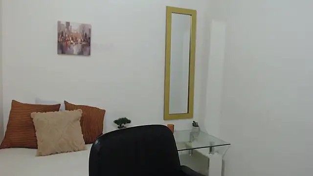 Georgina DelaCruz online show from April 2026 02:35:01 PM