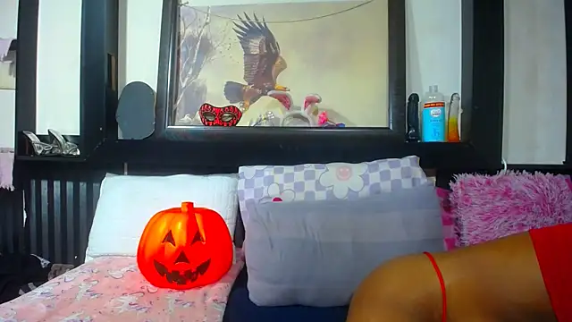 Snapshot of YoungBarbiexx chatting on May 2026 09:52:01 PM YoungBarbiexx online show from May 2026 09:52:01 PM