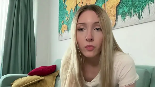 Kattie Petite online show from May 2026 04:01:02 PM