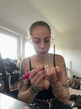 BeatBaddie online show from April 2026 03:30:02 PM