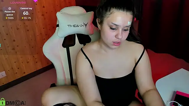 nicolewoss online show from June 2026 11:10:01 AM