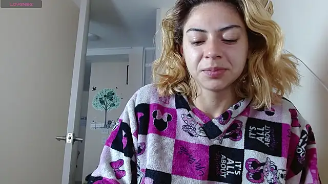 aprildumont online show from July 2026 12:19:02 PM