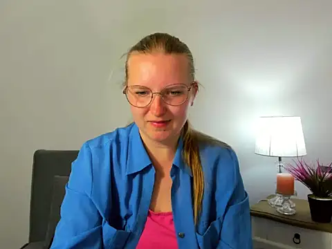 RoseTeacherX online show from April 2026 05:19:02 PM