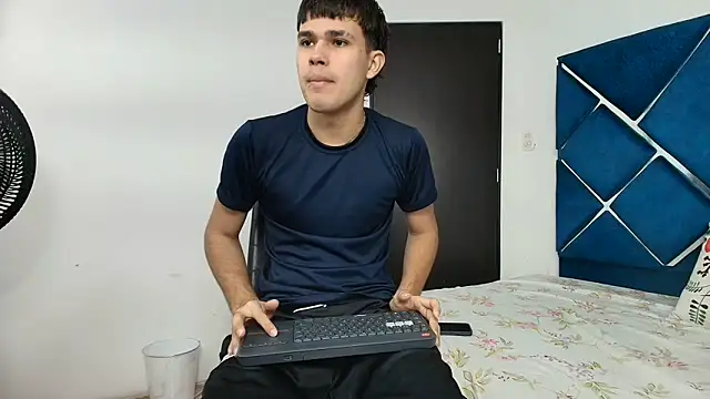 EdwinBoys online show from June 2026 01:10:02 PM