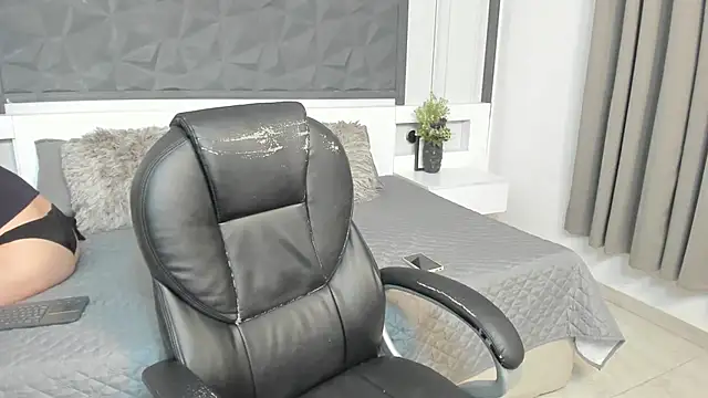 Snapshot of sophia_blade_ chatting on May 2026 03:01:02 AM sophia blade online show from May 2026 03:01:02 AM