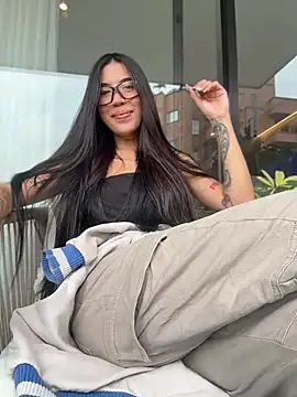 babedemon666 online show from April 2026 04:00:01 PM