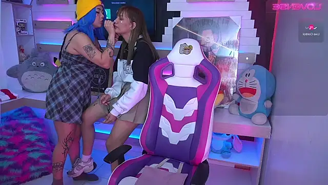 MakiGG  online show from April 2026 11:39:02 PM