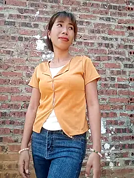 Elena Mia online show from May 2026 12:07:01 AM