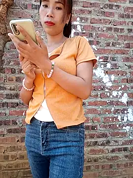 Elena Mia online show from May 2026 12:51:02 AM