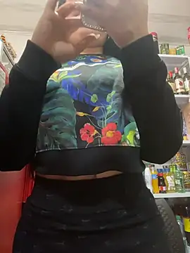 Snapshot of Sara_fun chatting on December 2025 07:41:02 PM Sara fun online show from December 2025 07:41:02 PM