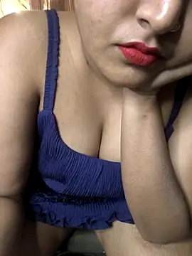 Snapshot of PunkTiling chatting on May 2026 04:47:02 PM PunkTiling online show from May 2026 04:47:02 PM