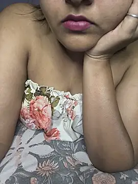 Snapshot of PunkTiling chatting on May 2026 06:26:04 PM PunkTiling online show from May 2026 06:26:04 PM