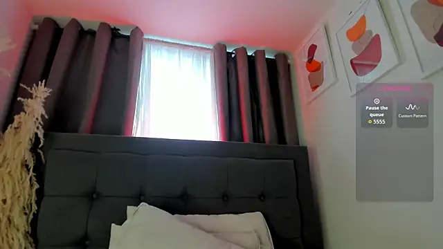Snapshot of hanna-baker01 chatting on May 2026 02:43:01 PM hanna-baker01 online show from May 2026 02:43:01 PM