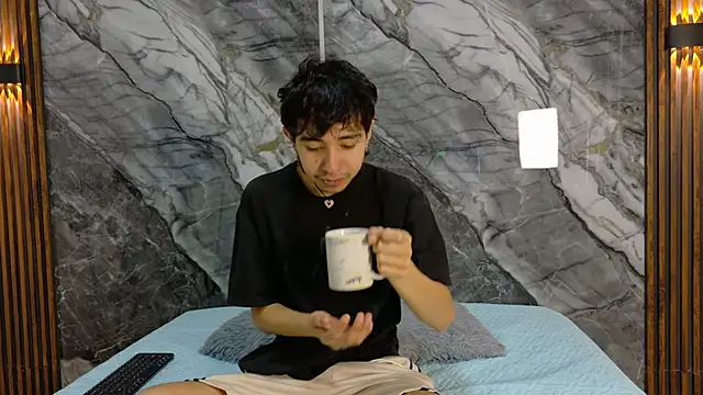 NoahWalker   online show from May 2026 11:04:02 AM