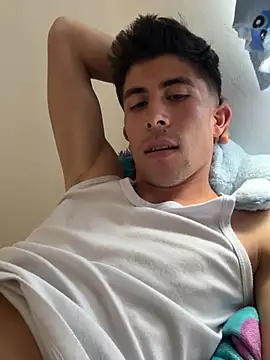 Luis-avatar online show from April 2026 07:58:02 PM