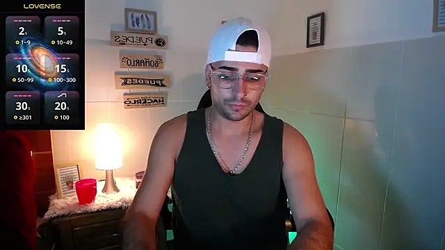 Snapshot of andders_ chatting on May 2026 12:28:02 AM andders online show from May 2026 12:28:02 AM