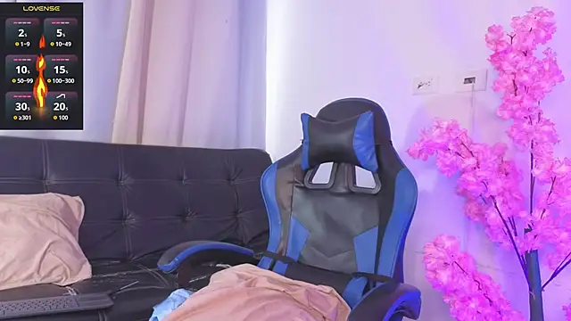 Snapshot of sary_hott_ chatting on April 2026 12:30:02 PM sary hott online show from April 2026 12:30:02 PM