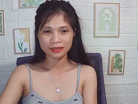 -Lucie-e online show from May 2026 01:18:02 PM