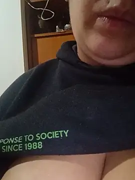 Snapshot of melones3 chatting on May 2026 05:13:01 AM melones3 online show from May 2026 05:13:01 AM