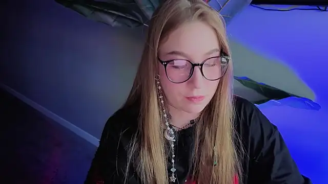 Snapshot of ShowmeYourfetish chatting on May 2026 03:03:02 AM ShowmeYourfetish online show from May 2026 03:03:02 AM