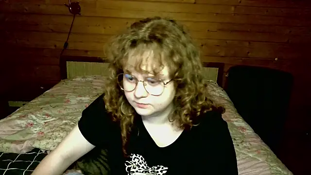 Snapshot of Sara_del_Sun chatting on May 2026 08:19:02 AM Sara del Sun online show from May 2026 08:19:02 AM