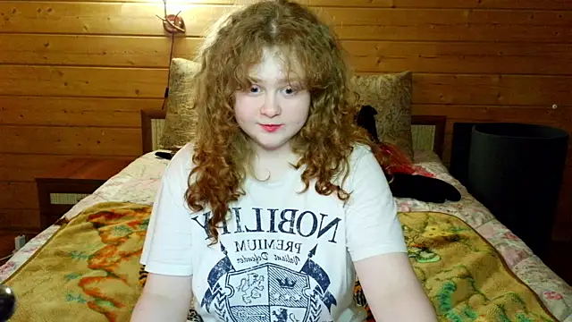 Snapshot of Sara_del_Sun chatting on June 2026 02:48:01 PM Sara del Sun online show from June 2026 02:48:01 PM