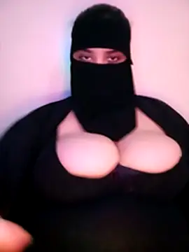 Snapshot of Meryem_sexyy chatting on July 2026 08:33:02 PM Meryem sexyy online show from July 2026 08:33:02 PM