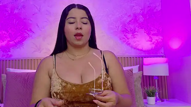 Darcy glow  online show from May 2026 11:37:02 AM