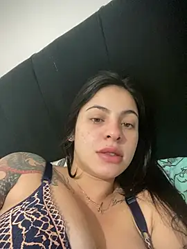 Livia-cortez online show from May 2026 01:43:02 PM