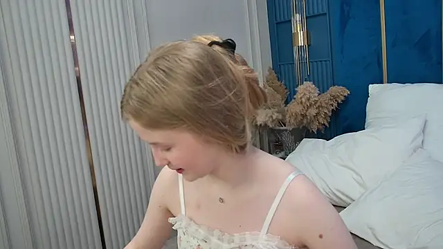 Snapshot of LilianHowards chatting on May 2026 09:26:02 AM LilianHowards online show from May 2026 09:26:02 AM