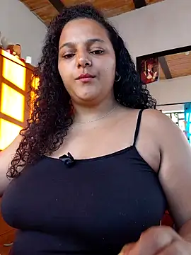 Snapshot of manuboobss chatting on April 2026 10:18:01 PM manuboobss online show from April 2026 10:18:01 PM