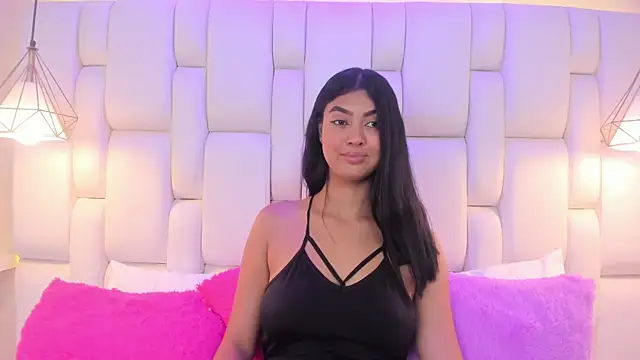 Snapshot of TaniaSevillano chatting on May 2026 05:28:02 PM TaniaSevillano online show from May 2026 05:28:02 PM