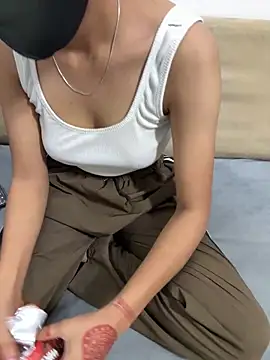 missnaina1 online show from May 2026 02:23:01 PM
