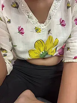 missnaina1 online show from June 2026 06:57:02 PM