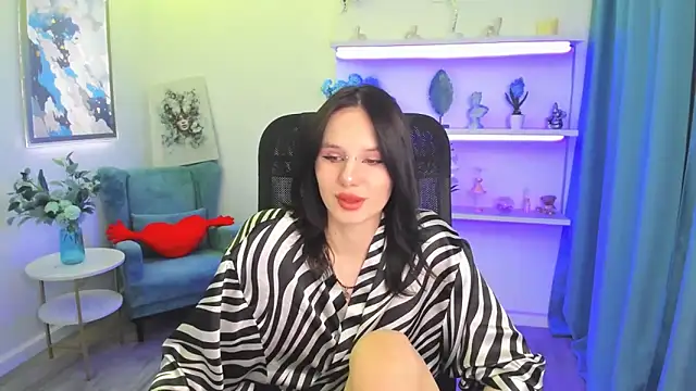 Snapshot of AlicePertim chatting on May 2026 06:37:02 PM AlicePertim online show from May 2026 06:37:02 PM