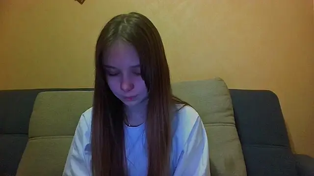 Princess Mira online show from April 2026 05:41:01 PM