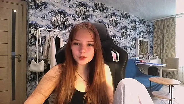 Snapshot of Princess_Mira chatting on June 2026 10:24:01 AM Princess Mira online show from June 2026 10:24:01 AM