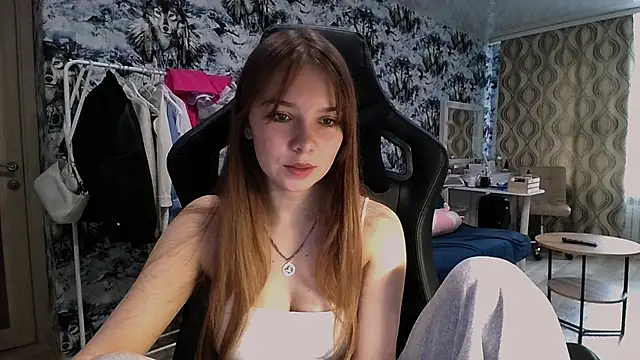 Snapshot of Princess_Mira chatting on July 2026 08:32:02 AM Princess Mira online show from July 2026 08:32:02 AM